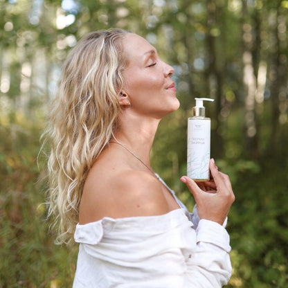 Saaren Taika Flytande teaträtvål flaska 200ml